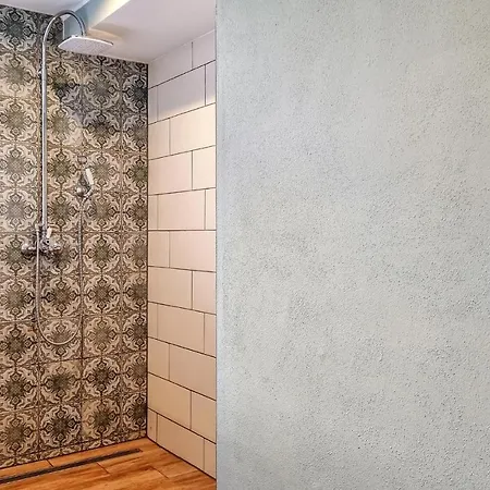 3 Bedroom Cozy In
