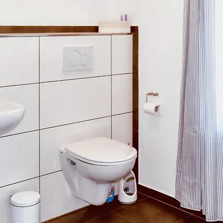 Апартаменты 3 Bedroom Cozy In